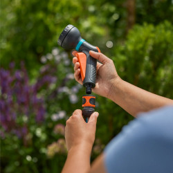 Pistolet d’arrosage Classic avec nécessaire de base - Jet pluie doux - GARDENA
