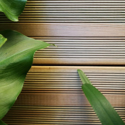 Lame terrasse bois en pin vert KUHMO2, L.240 x l.14.5 cm x Ep.27mm de marque WOOD 2 WOOD, référence: J9874100