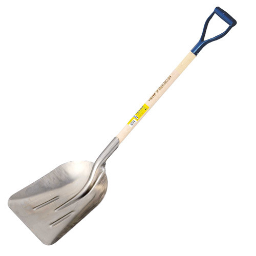 Pelle rendement emmanchée en D