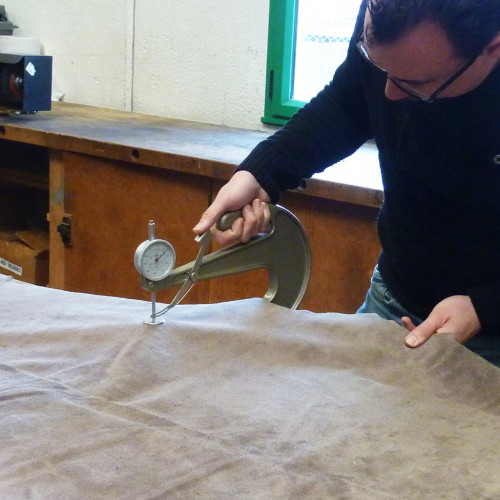 Jauge d'épaisseur à cadran 0-30 mm - Profondeur 200 mm - OUTIFRANCE 