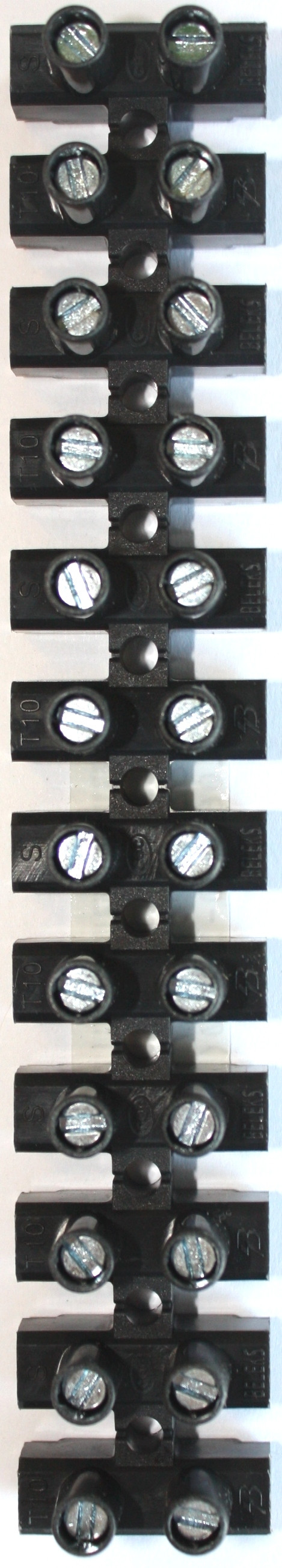 Barrette de connexion 10² noire