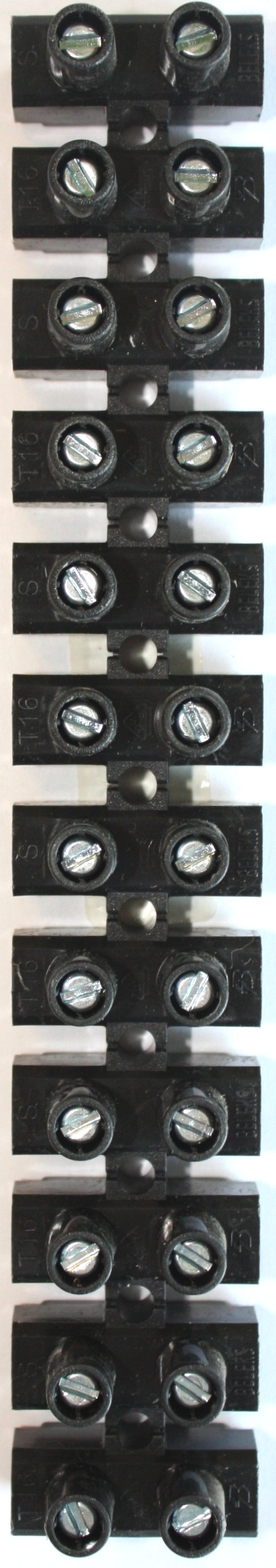 Barrette de connexion 16² noire