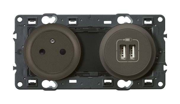 Celiane 2 pôles + terre & USB 1500mA graphite