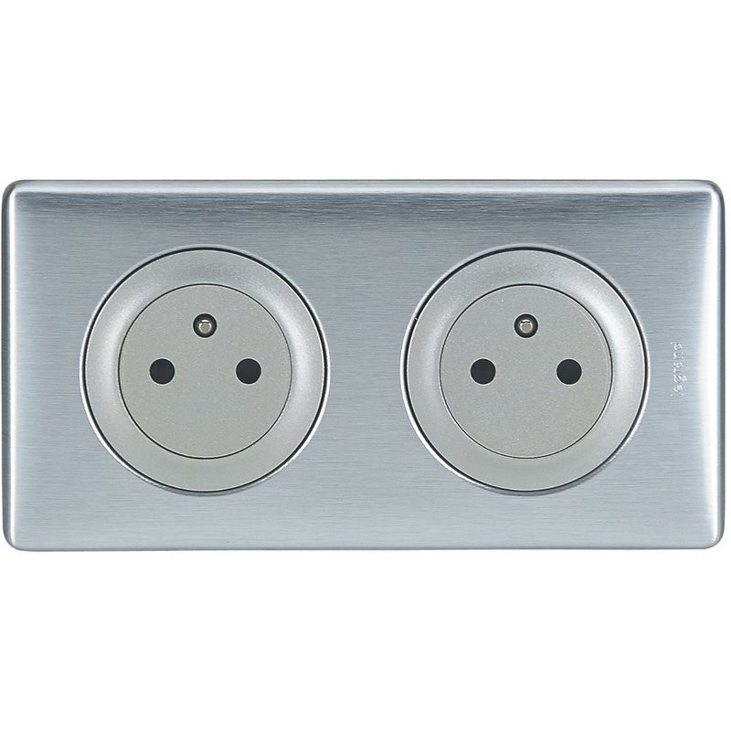 Celiane solution pour prise de courant aluminium encastré