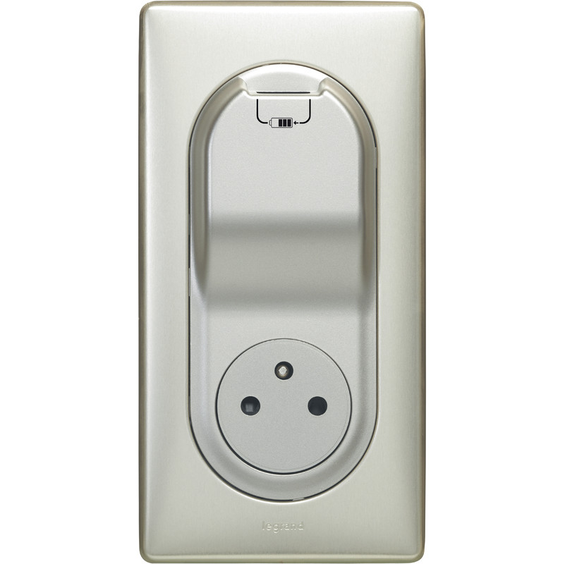 Celiane kit prise 2 pôles + terre + USB plaque titane