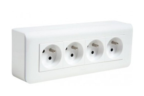 Mosaic kit 4 prise de courant complet saillie