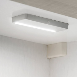 Luminaire LED rechargeable Kraz avec détecteur de mouvement en couleur paint aluminium - EMUCA